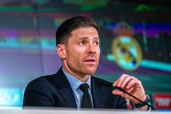 哈维-阿隆索(Xabi Alonso)尚未执教他的首场皇家马德里比赛。/ IMAGO/CordonPress